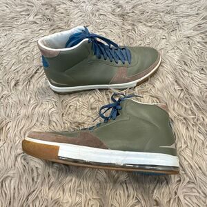 Brandblack leather sneakers size 11
